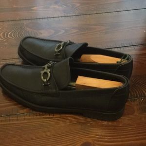Black authentic Ferragamo loafers size 11D